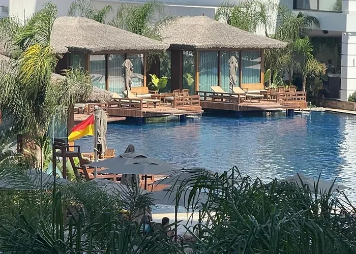 Long Beach, Iskele, Grand Sapphire - Pool View Luxury Lejlighed Paralimni